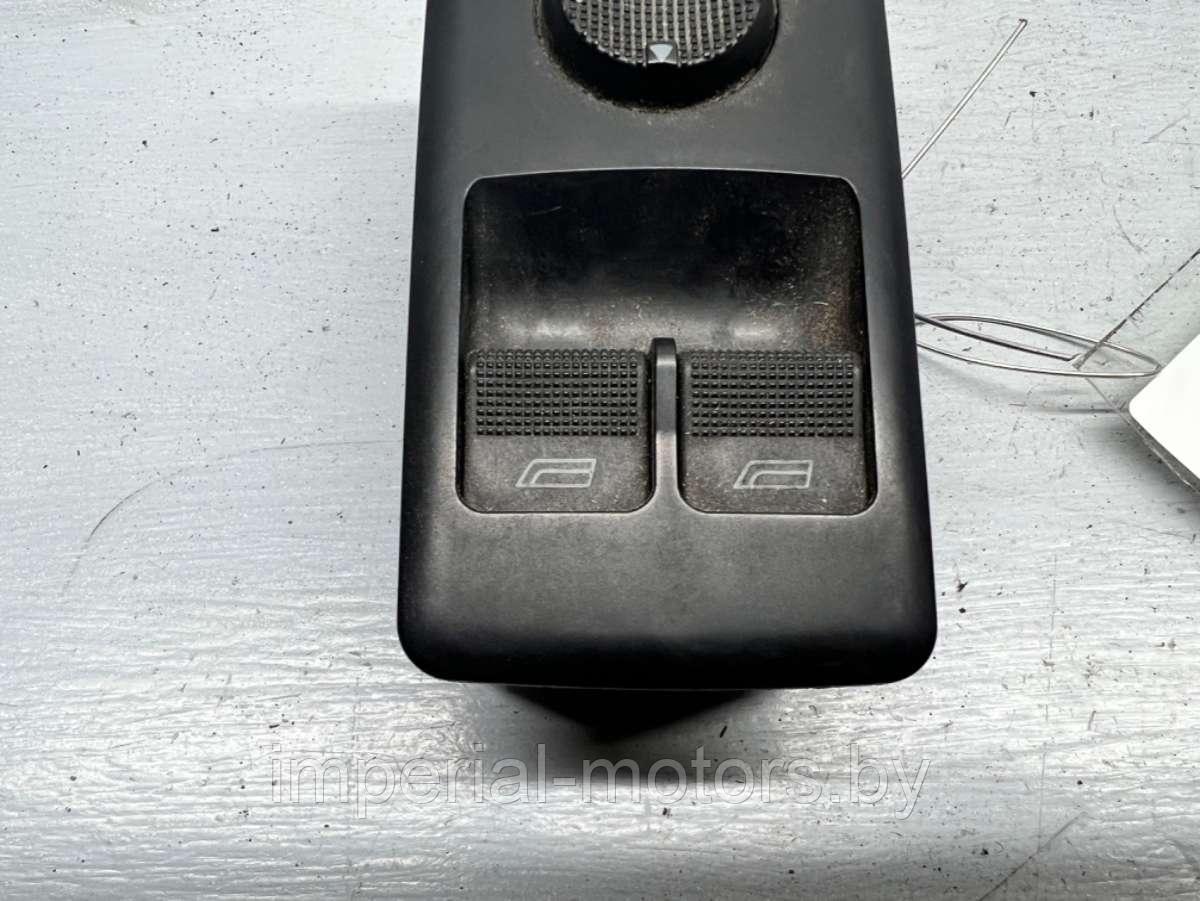 Кнопка стеклоподъемника переднего левого Volkswagen Caravelle T4 - фото 3 - id-p185128805