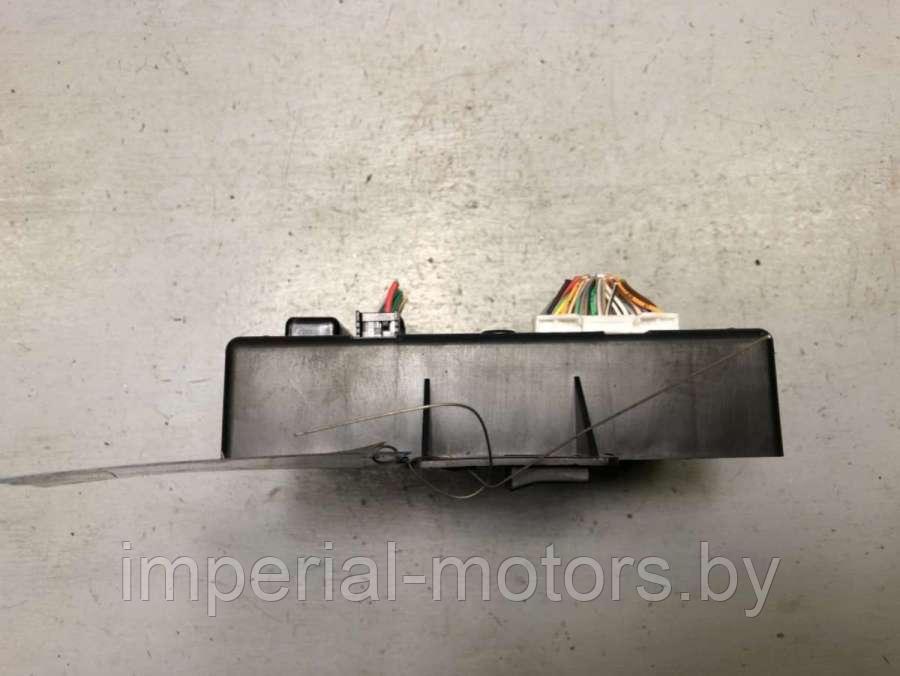 Блок реле Renault Modus - фото 3 - id-p167461509