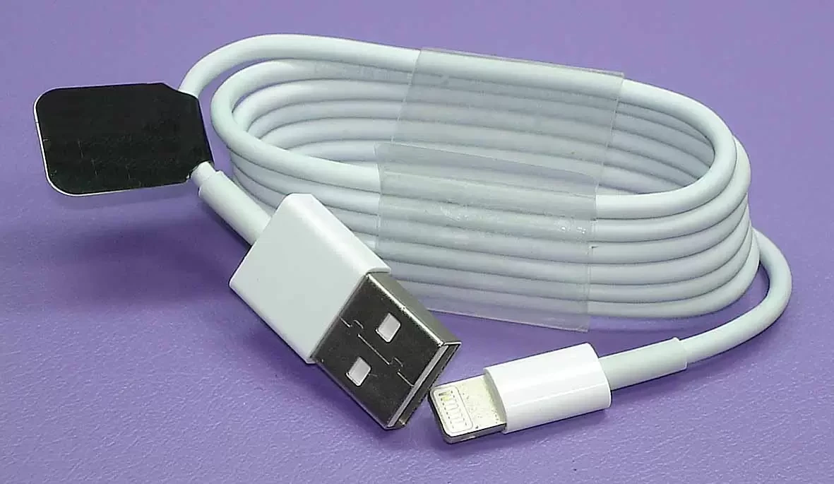 Кабель AI-LUSB для зарядки и синхронизации Lightning на USB 2.0, белый