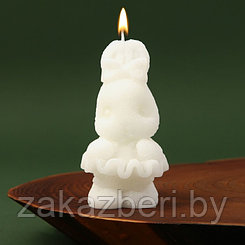 Свеча формовая «Зайка», без аромата, 4 х 4 х 8 см.