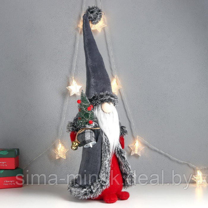 Кукла интерьерная "Дед Мороз с ёлкой в мешке, серая бархатная шуба" 51х18х18 см - фото 2 - id-p186288659