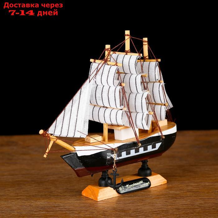 Корабль сувенирный малый "Фараон", борты чёрные, каюты, 3 мачты, белые паруса в полоску - фото 3 - id-p177341787