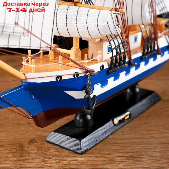 Корабль сувенирный средний "Корсика", борта синие с белой полосой, паруса белые, 43х8,5х37 см - фото 4 - id-p175029232