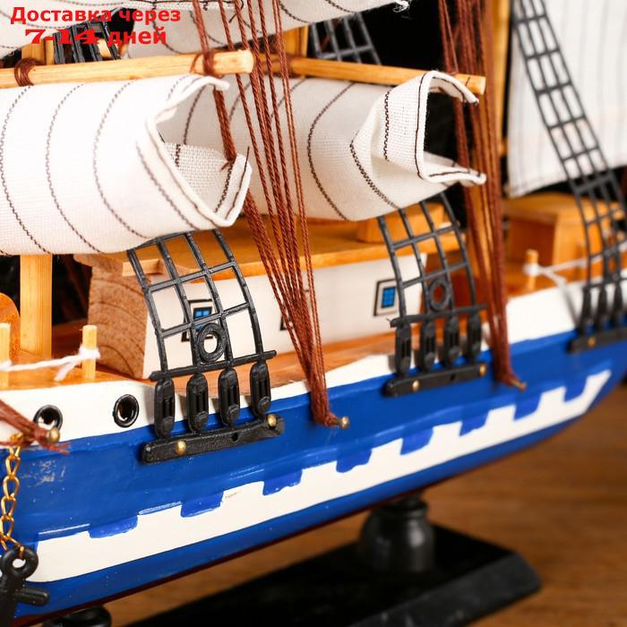Корабль сувенирный средний "", борта бело-синие, паруса белые, 43х39 х 9 см - фото 5 - id-p177341845