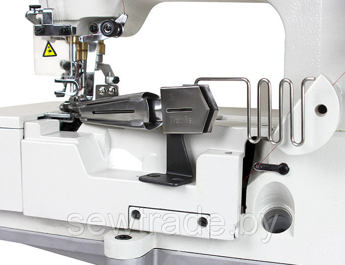 Распошивальная промышленная машина SHUNFA SF562-03CB/TY с окантователем в комплекте - фото 8 - id-p186632386