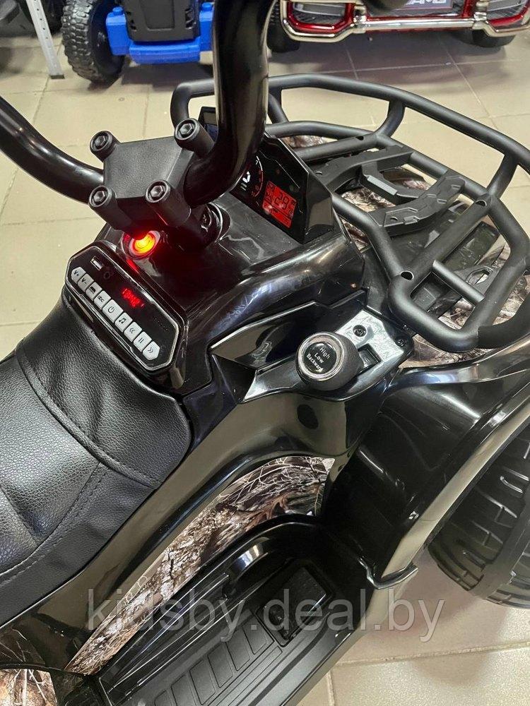 Детский электроквадроцикл RiverToys JS009 (черный камуфляж) - фото 2 - id-p181943884