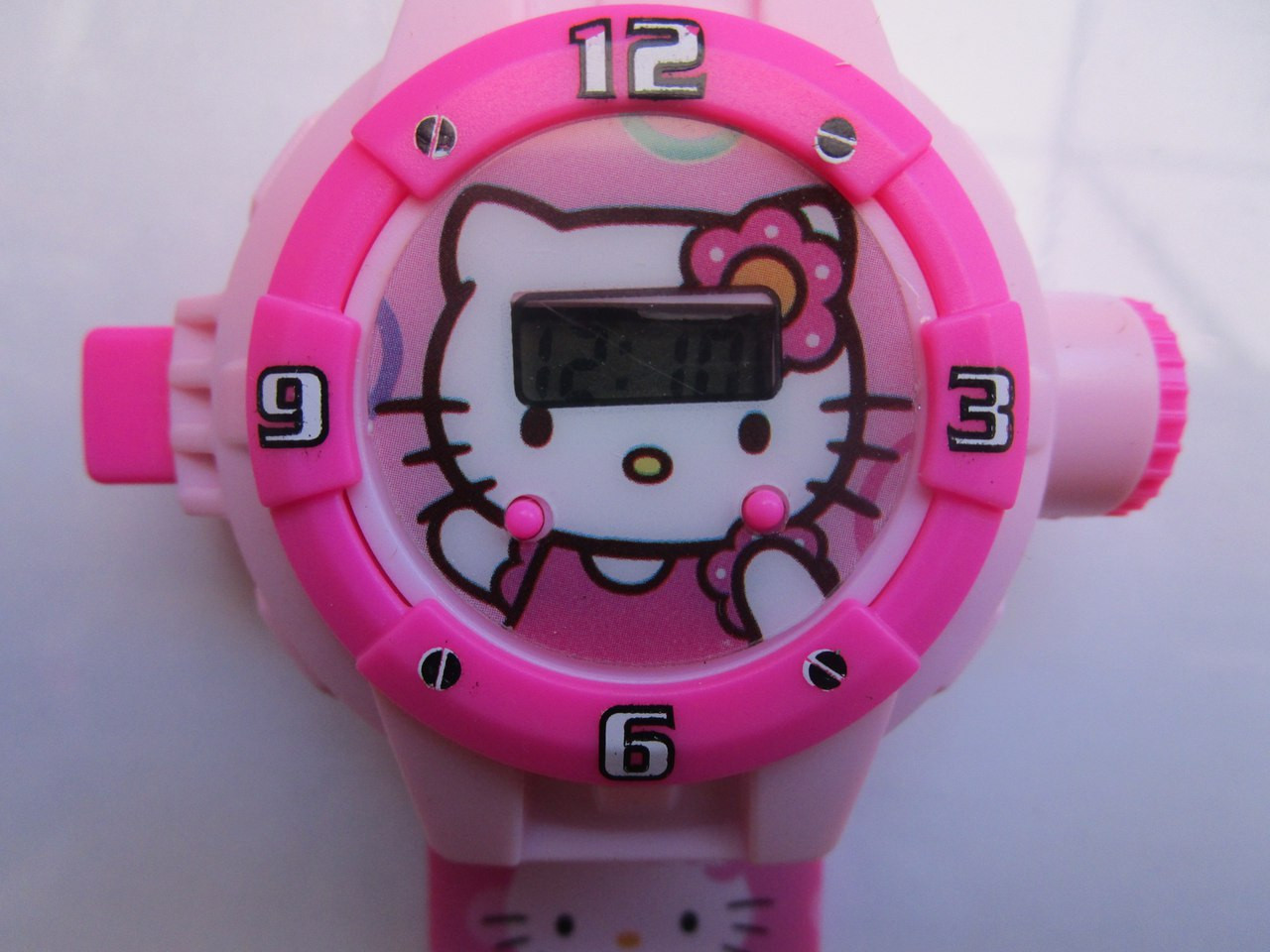 Детские часы hello kitty ( хэлоу кити ) с проектором 20 картинок - фото 1 - id-p23297570