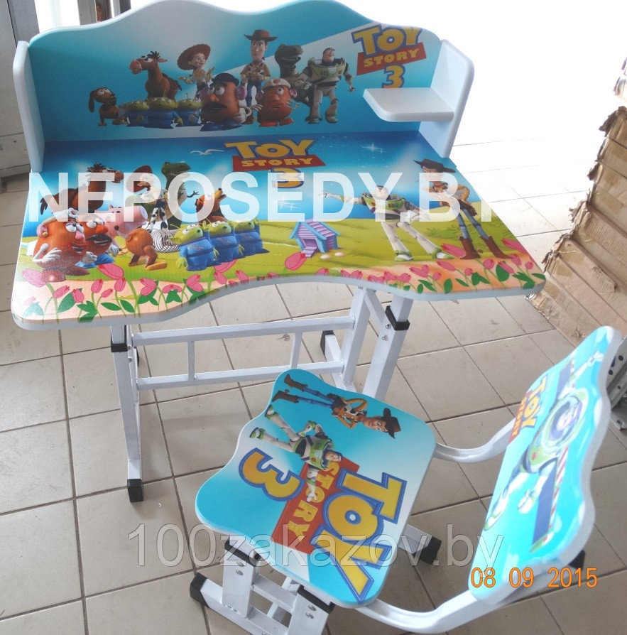 Комплект детской растущей мебели "История игрушек". Детский столик и стульчик.