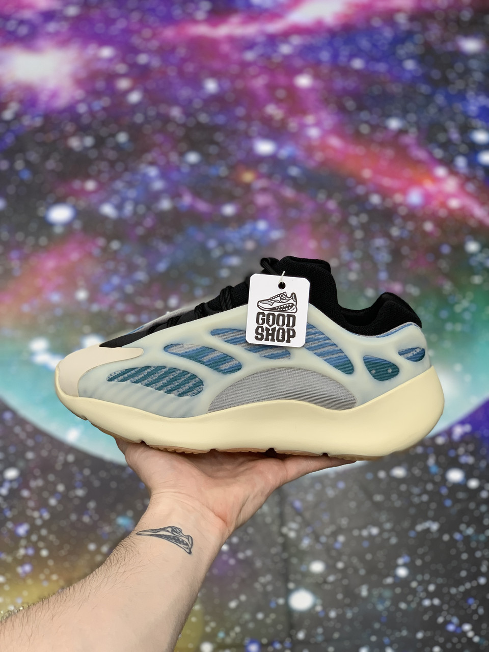 Кроссовки Adidas Yeezy Boost 700v3 White Blue