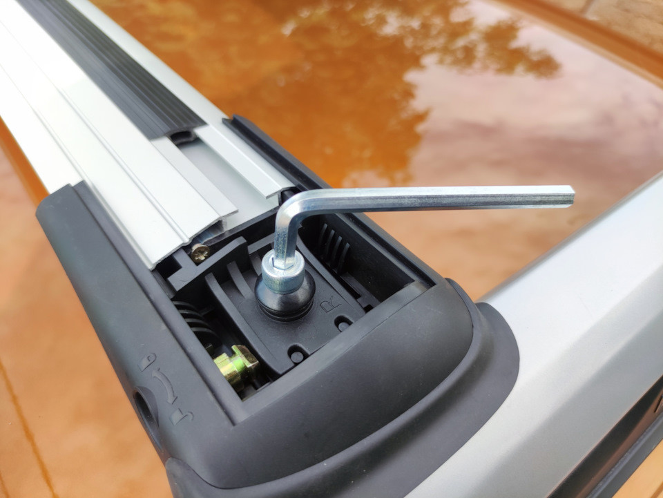 Багажник LUX Hunter для Renault Duster с 2021 (серый) - фото 3 - id-p188018341