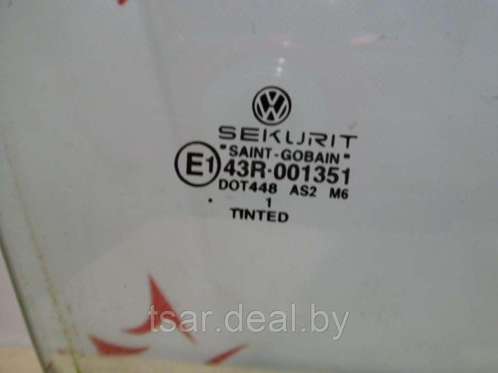 Стекло двери передней правой Volkswagen Golf 4 - фото 2 - id-p188115841