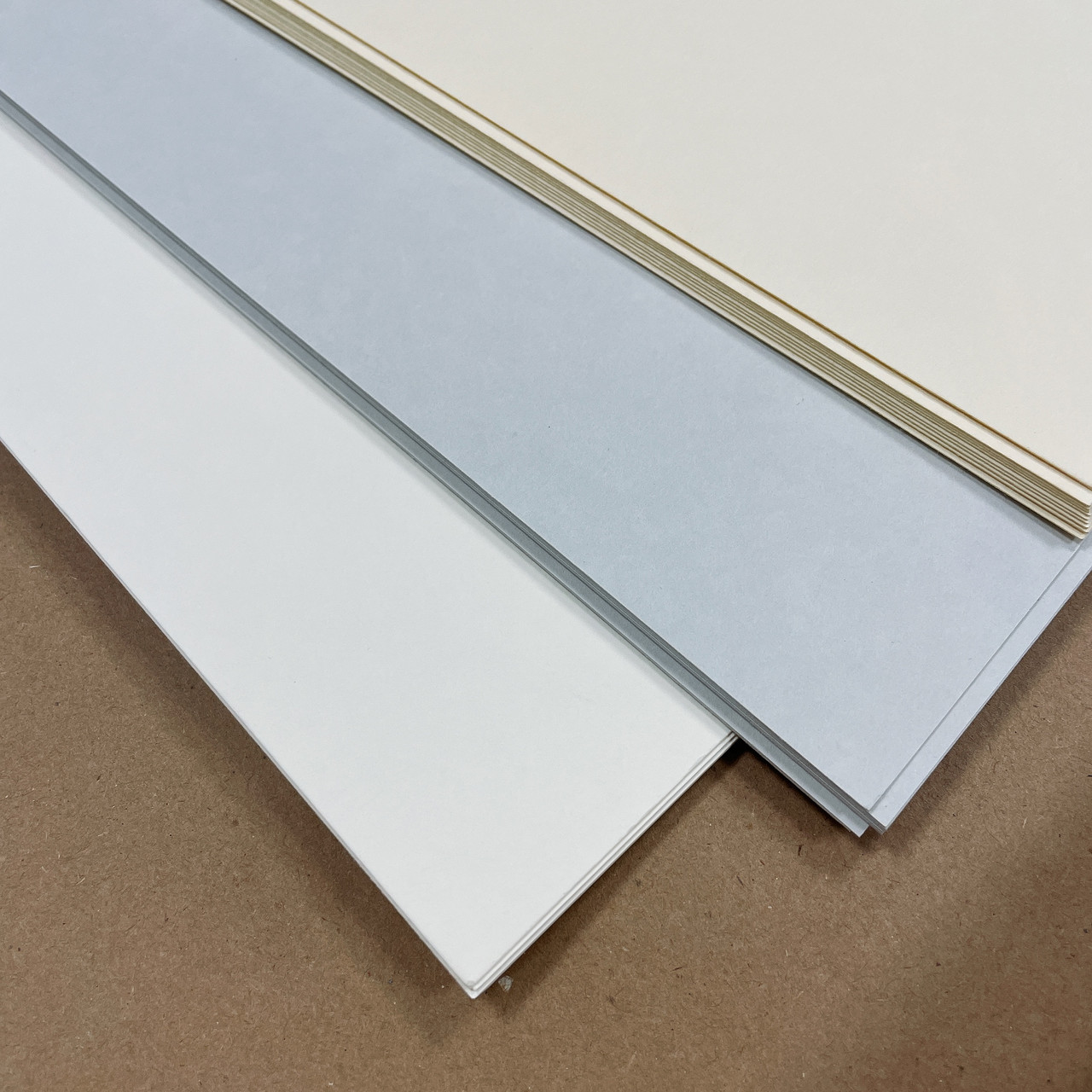 Картон для паспарту MountingBoard (натуральный белый), 300 г/м, 100 x 70 см