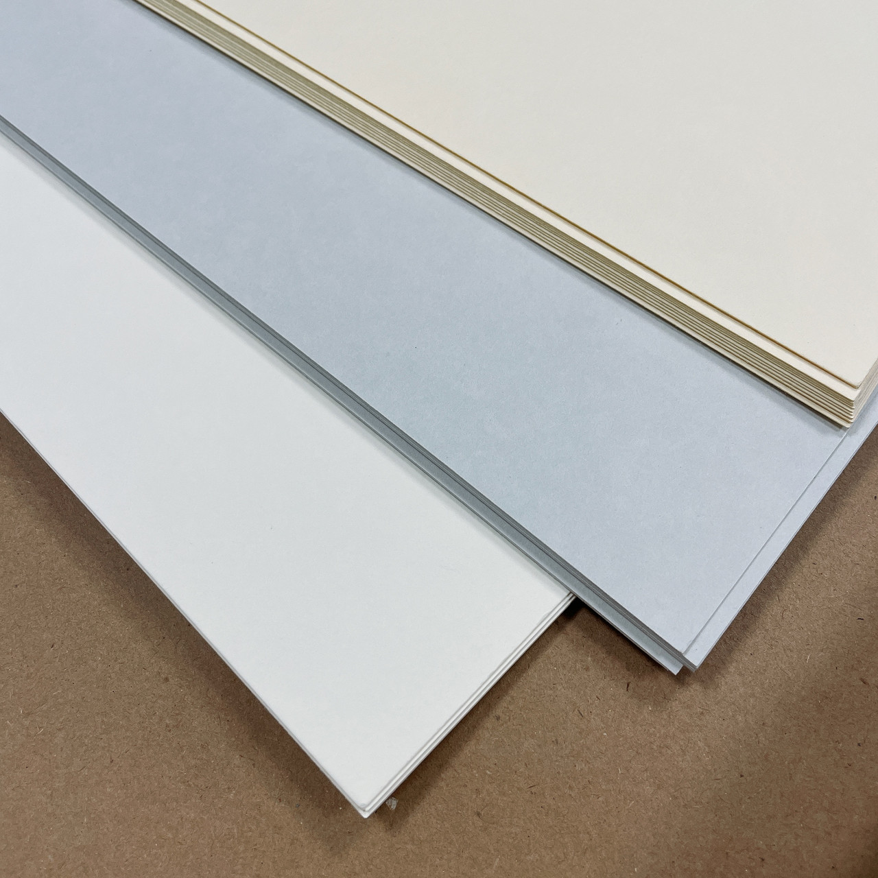 Картон для паспарту MountingBoard (светло-серый), 300 г/м, 100 x 70 см