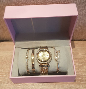 Подарочный набор часы Pandora +3 браслет (реплика)