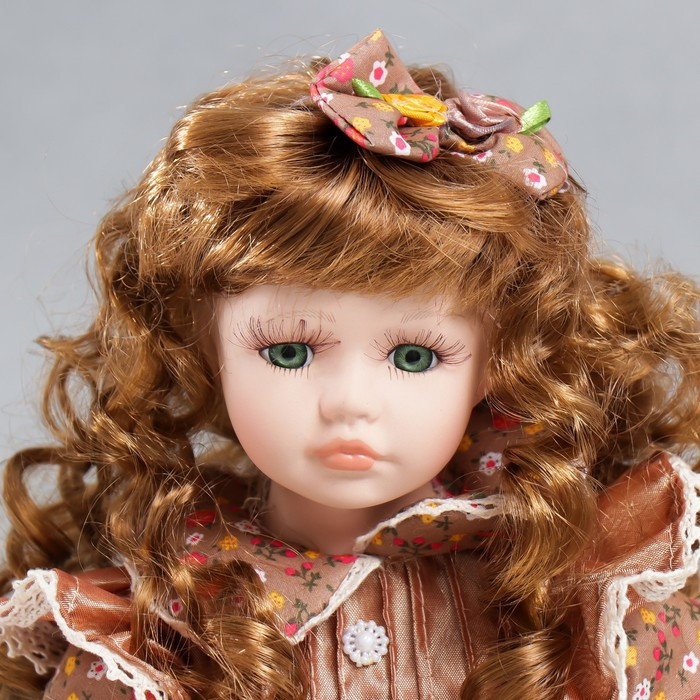 Кукла коллекционная керамика "Тося в платье с мелкими цветочками, с бантом в волосах" 30 см 758617 - фото 5 - id-p188311232