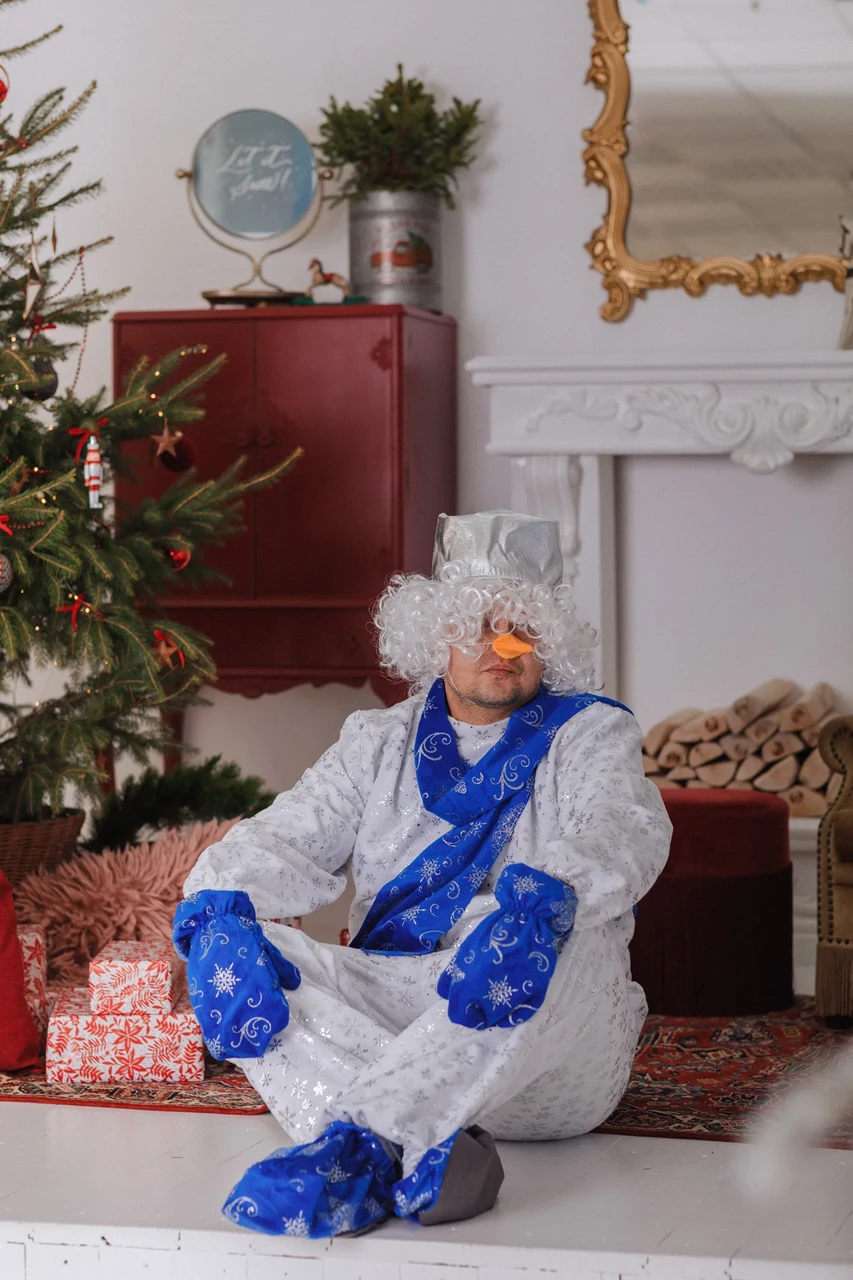 Карнавальный костюм для взрослых Снеговик Пуговка 5002 к-19 - фото 2 - id-p155822293