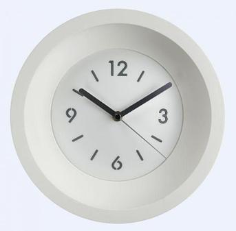 Настенные кварцевые стрелочные интерьерные круглые часы для дома TROYKA 56561520 белые на батарейках