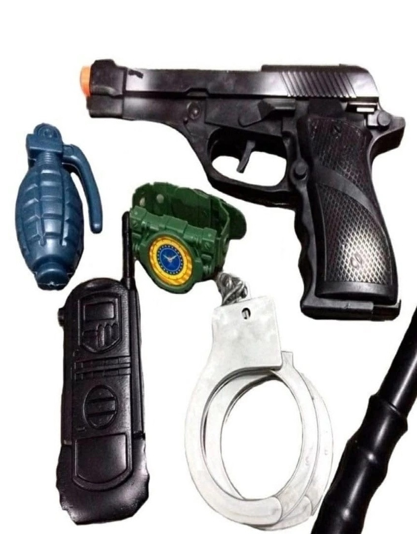 Деткий игровой набор "Полиция" (пистолет, граната, рация, наручники, часы ...), фото 1