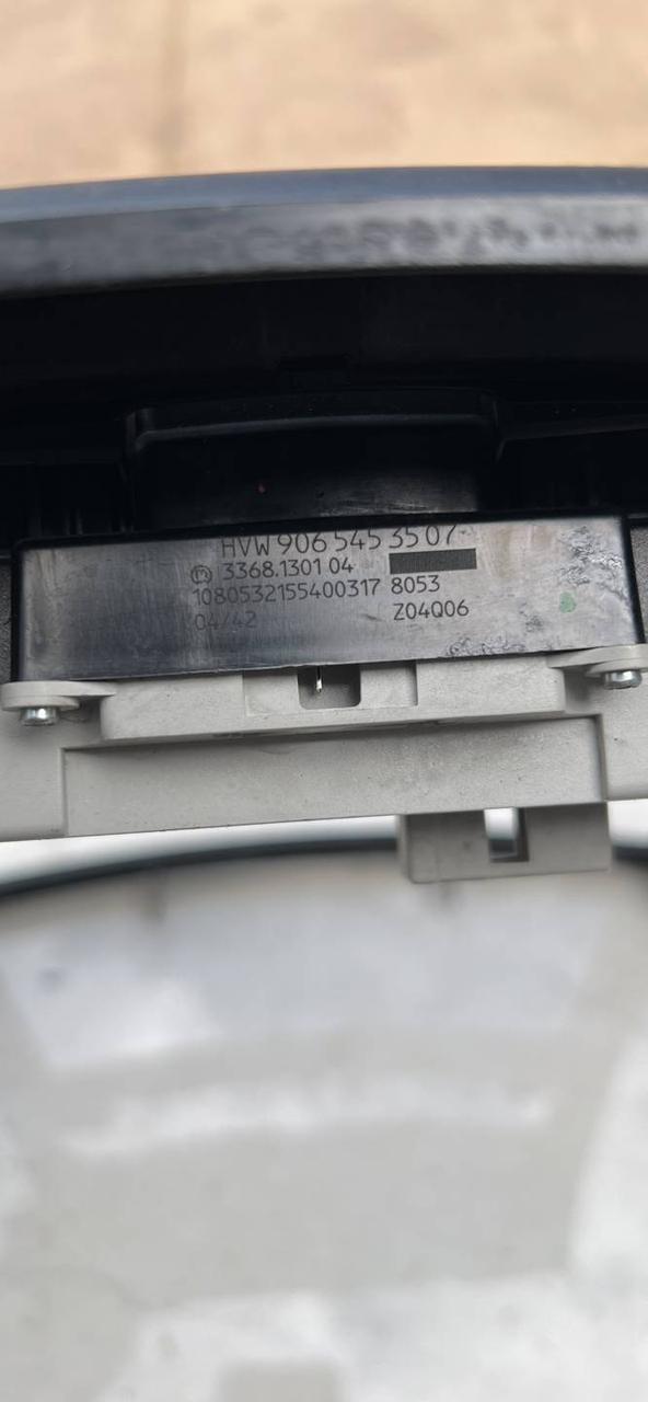 Кнопка аварийной сигнализации Mercedes-Benz Sprinter 2 (W906) 2010 - фото 4 - id-p188605524