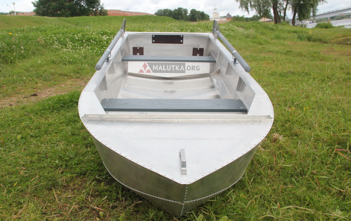 Алюминиевая лодка Малютка-Н 3.1 м., с транцем и колёсами - фото 4 - id-p188623471