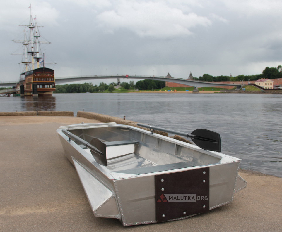 Алюминиевая лодка Малютка-Н 3.1 м., с транцем и булями - фото 3 - id-p188623474