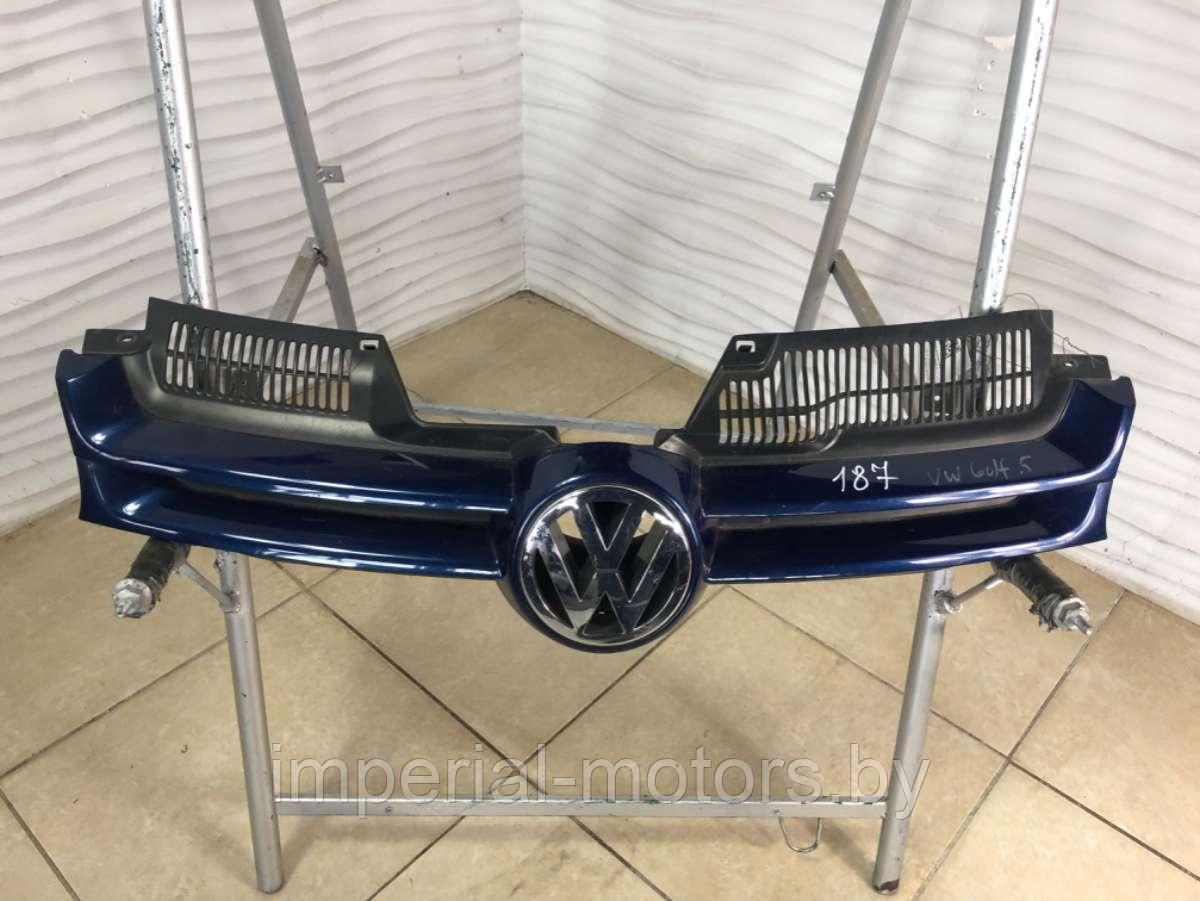 Решетка радиатора Volkswagen Golf 5 - фото 1 - id-p188696567