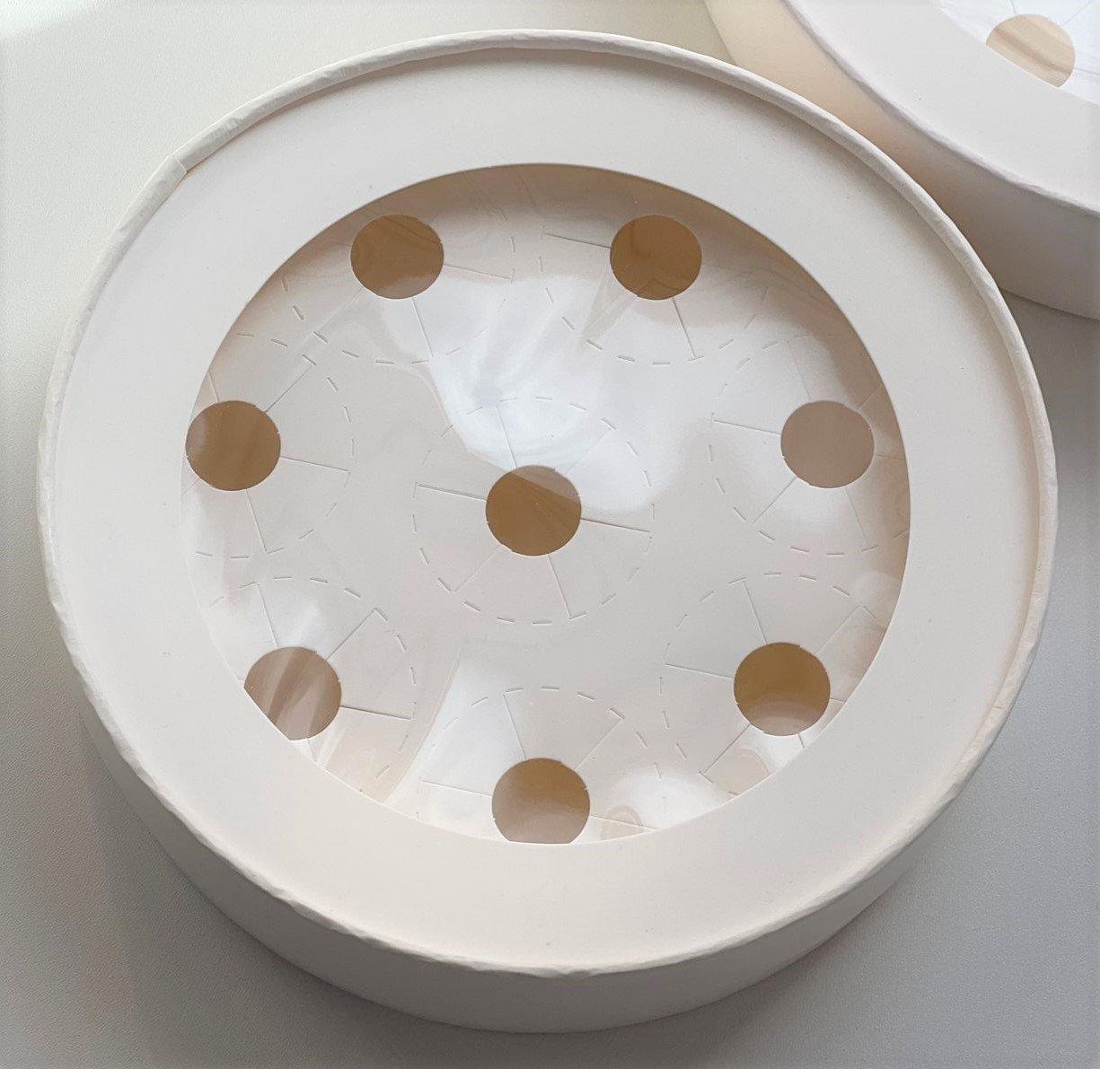 Коробка для 8 конфет с круглым окном Белая, Ø165 h35 мм - фото 2 - id-p189158293