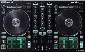 DJ контроллер Roland DJ-202 - фото 1 - id-p189172162