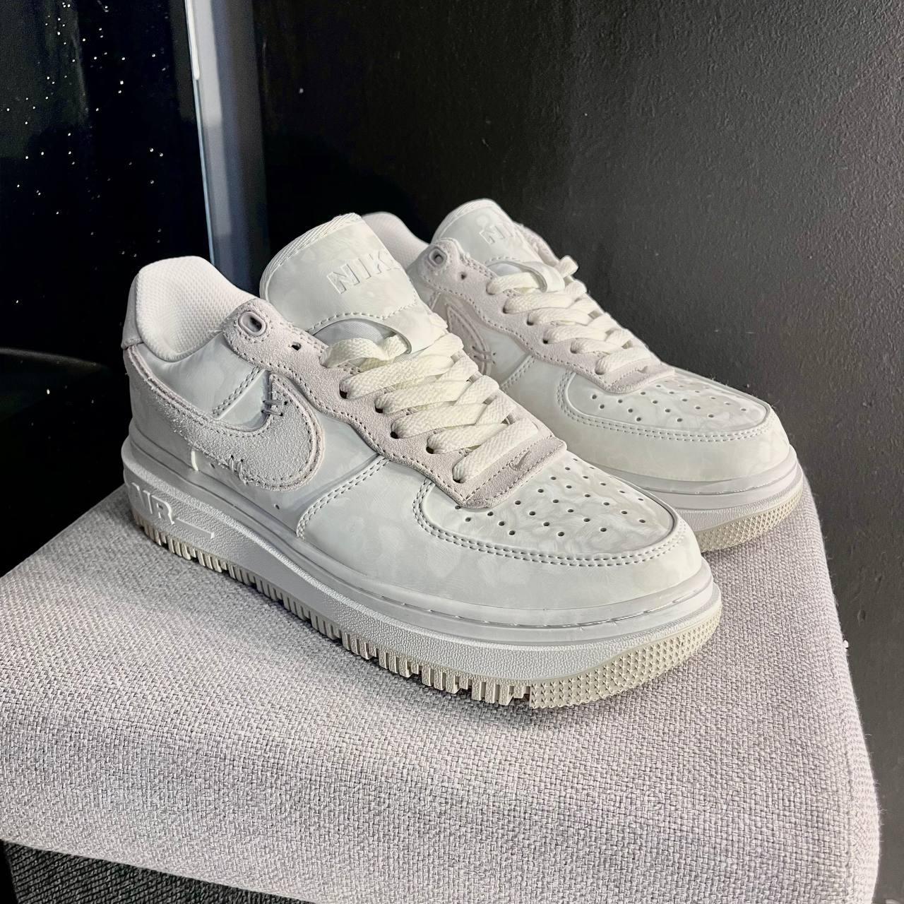 КРОССОВКИ Nike Air Force 1 Low Luxe Summit White Light Bone - фото 2 - id-p189451322