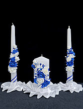 Комплект свадебных свечей бело-синего цвета.
