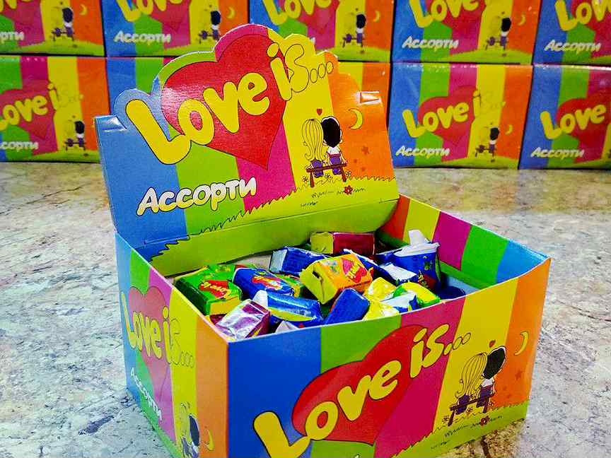 Блок жвачек Love is Ассорти вкусов 100 штук комплект (5 видов жвачек с разными вкусами) - фото 10 - id-p189546495