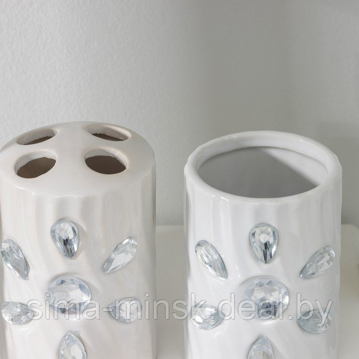 Набор аксессуаров для ванной комнаты «Дерево», 4 предмета (дозатор 300 мл, мыльница, 2 стакана), цвет белый - фото 2 - id-p189648560