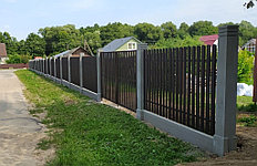 Забор из бетонных столбов 2
