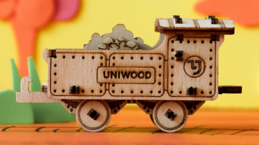 Миниатюрный деревянный конструктор Uniwood Вагон для угля Сборка без клея, 26 деталей