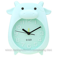 Часы-будильник "Корова" 14х17,5х4см, циферблат светло-бирюзовый, пластм. матовый, светло-бирюзовый (Китай)