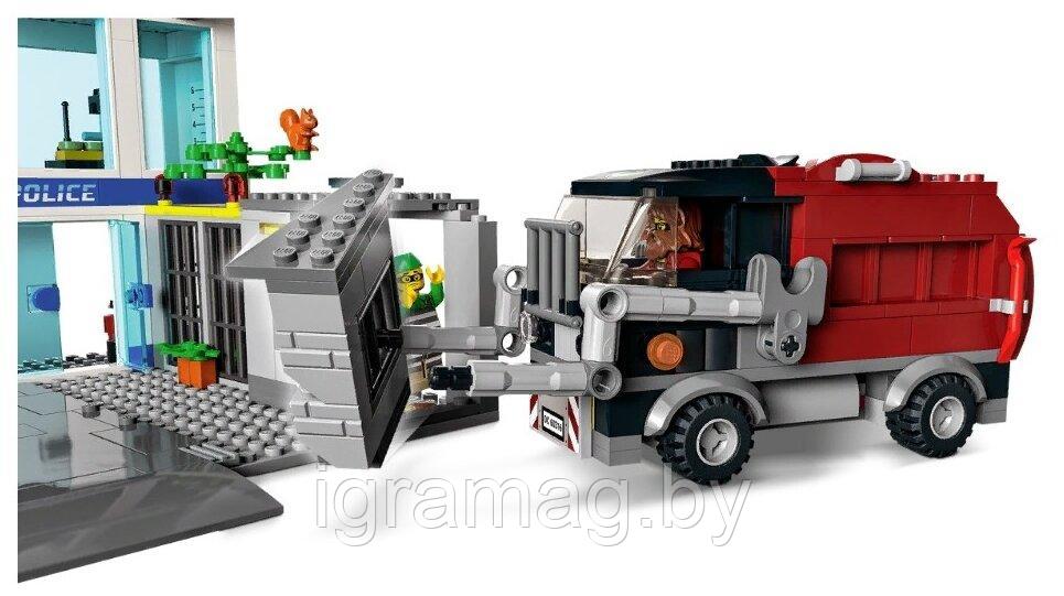 Конструктор Лего Сити Полицейский участок LEGO City - фото 4 - id-p190374974