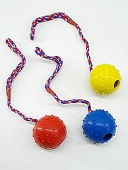 ZooAqua Игрушка для собак "Резиновый колючий мяч с веревкой", 6х30 см.