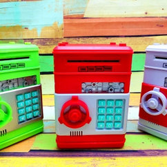 Электронная Копилка сейф Number Bank с купюроприемником и кодовым замком (звук) Красная (с мелодией)