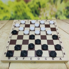 Настольная игра Пластиковые шашки в комплекте с деревянной доской