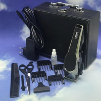 Подарочный набор в кейсе - Профессиональный триммер VGR V-095 для стрижки волос