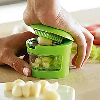 Измельчитель Garlic Chopper для чеснока с контейнером