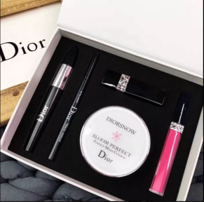 Подарочный набор косметики Dior 5 в 1 (помада, тушь, карандаш, пудра, блеск)
