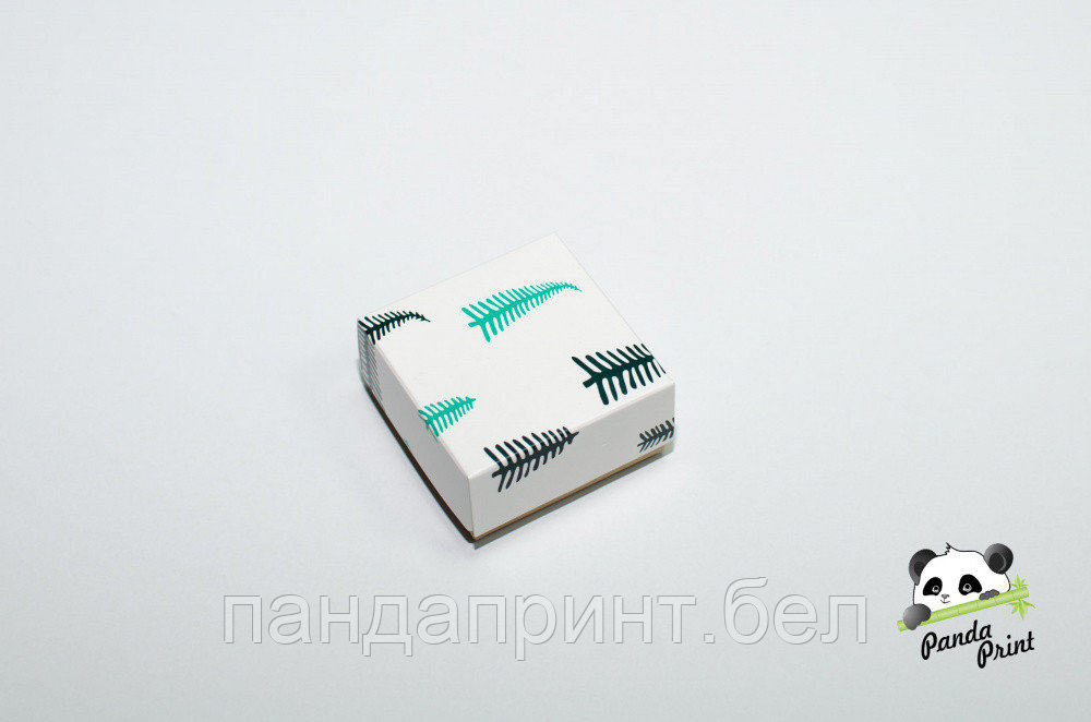 Коробка 60х60х30 Елки зелено-салатовые (крафт дно)