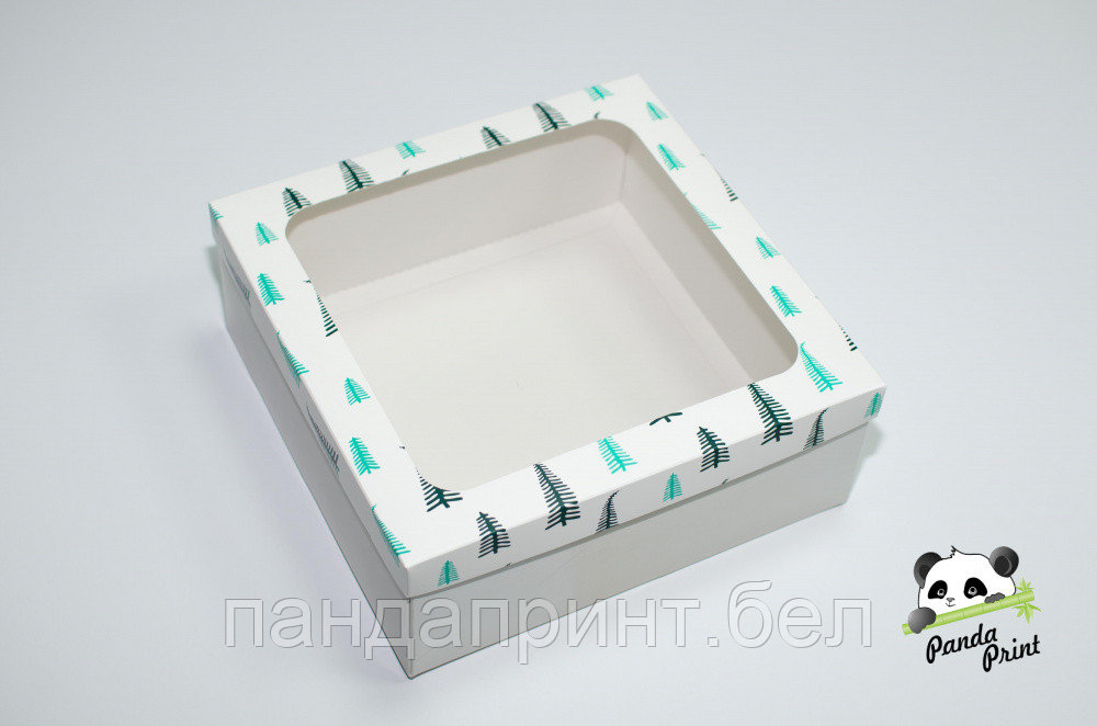Коробка с прозрачным окном 220х220х100 Елки зелено-салатовые (белое дно)