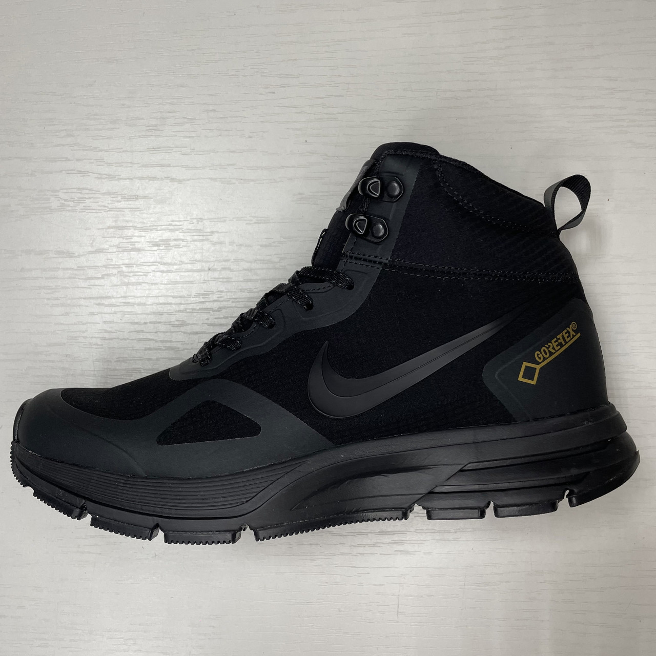 Мужские зимние термо кроссовки Nike Air Relentless 26 Mid Gore-tex черные 42 - фото 1 - id-p191126668