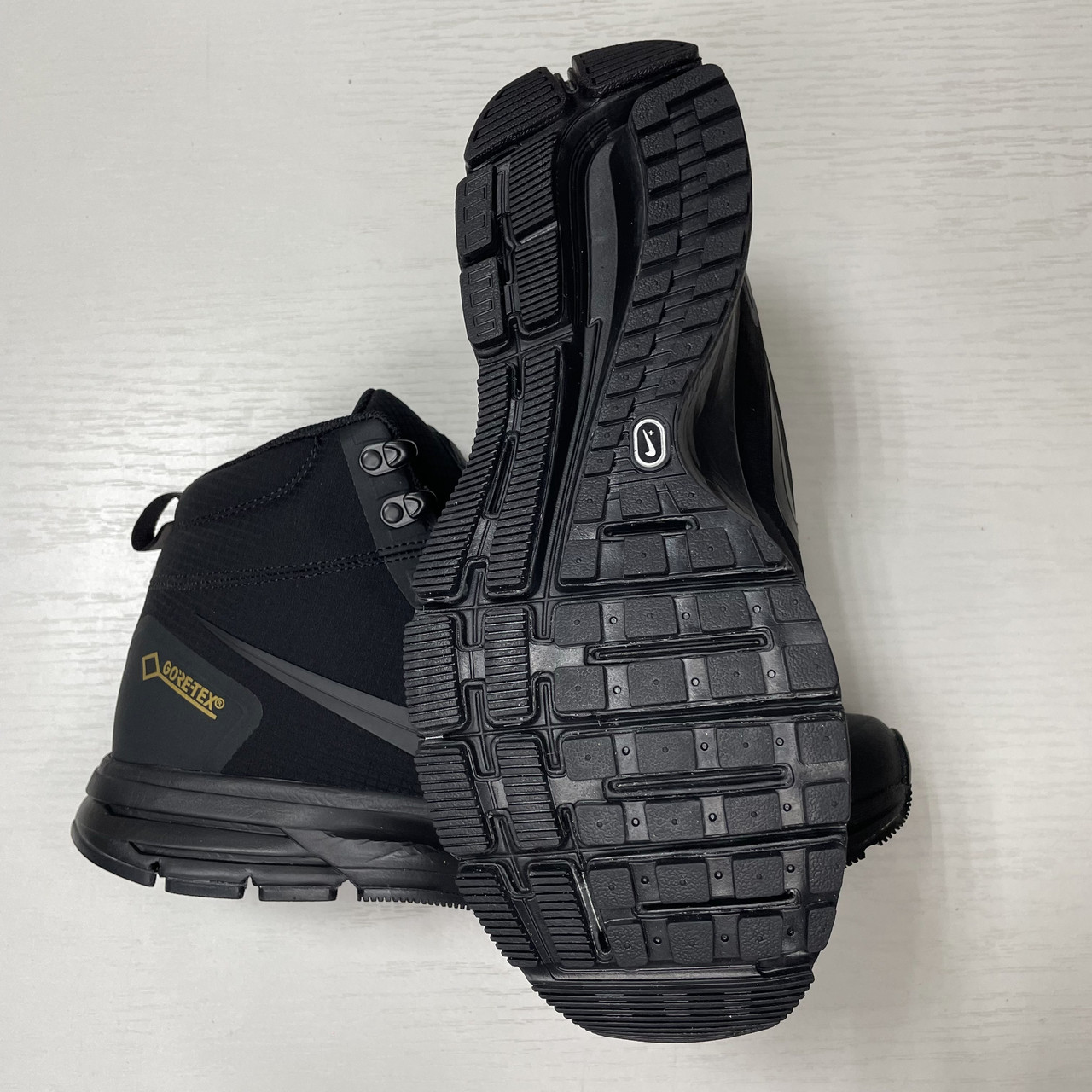 Мужские зимние термо кроссовки Nike Air Relentless 26 Mid Gore-tex черные - фото 3 - id-p191125438