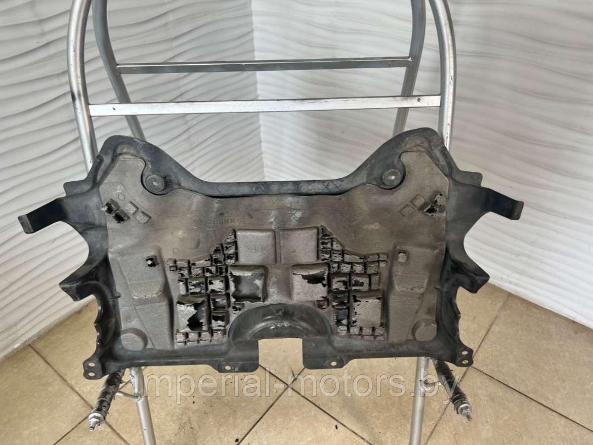 Защита (пыльник) двигателя Mercedes C W204 - фото 2 - id-p191134101