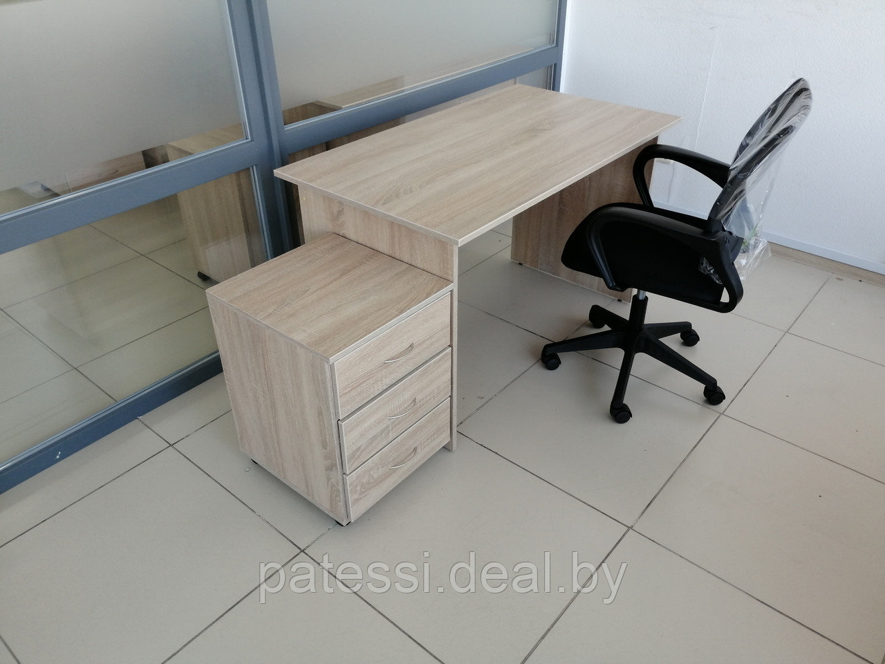 Комплект мебели для сотрудников. 2 стола+2 кресла - фото 3 - id-p191303910