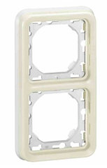 PLEXO IP55 - Рамка с суппортом для встроен. монтажа 2 поста, верт., белый