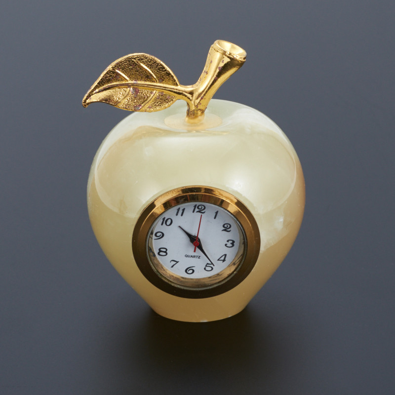 Часы "Яблоко" 9 см. оникс